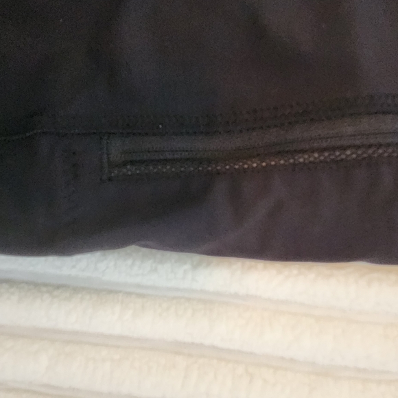 Lululemon athletica leggings sz 8 Brand New! BLACK. - Picture 9 of 10